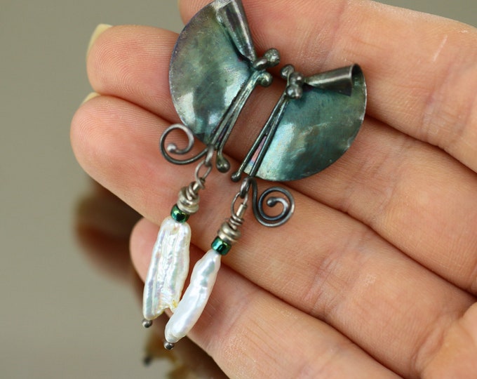 Vintage Beautiful Scroll Free Form Natural Pearl Mother of Pearl Design Drop Dangle Earrings Sterling 925 ER 446