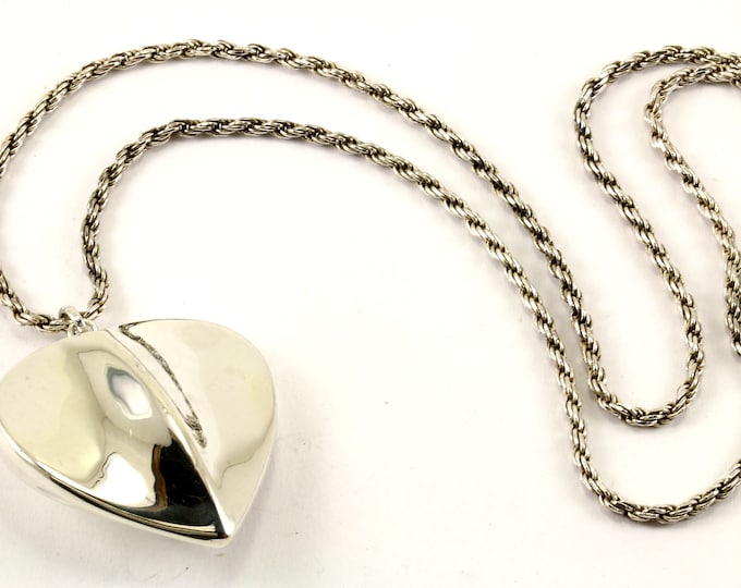Vintage Heart Shape Pendant Necklace 925 Sterling Silver NC 1103