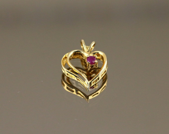 Vintage Small Bright Pink Crystal CZ Heart Shape Gold Plated Design Pendant 925 Sterling PD 1040E