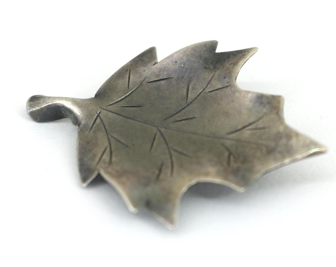 Vintage Artist Stuart Nye Leaf Matte Design Pin/Brooch 925 Sterling Silver BB 1680
