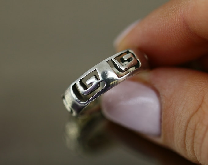 Vintage Size 7 Open Greek Key Maze Design Band Ring 925 Sterling  RG 1803