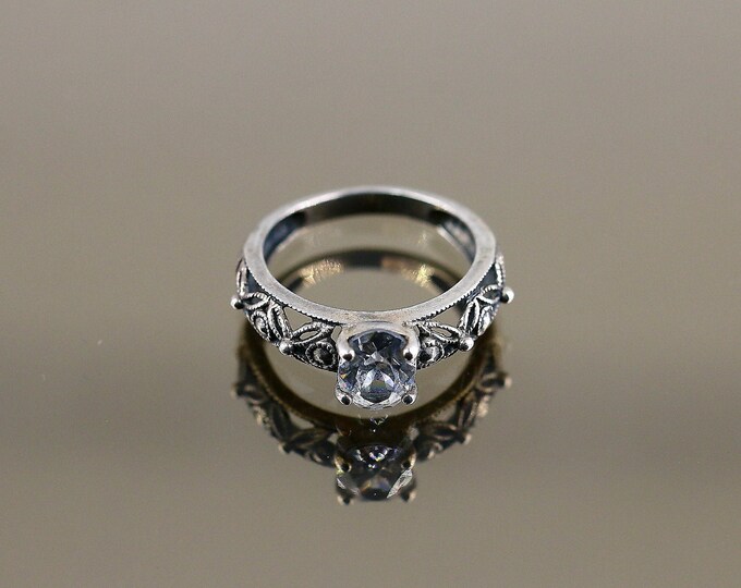Vintage Size 6,6.25 Oval White Crystal CZ Flowers Floral Design Ring 925 Sterling Silver  Rg 848