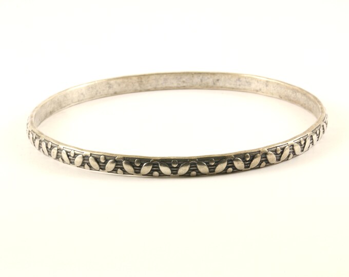 Vintage Beautiful Thin Leaf Leaves Design Round Bangle Bracelet 925 Sterling BR 3453