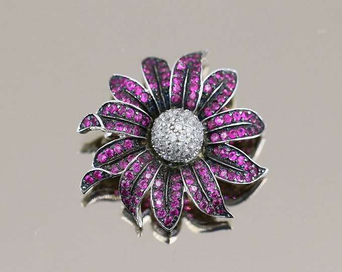 Vintage Beautiful Sparkling Pink Crystals CZ Flower Design Pin/Brooch 925 Sterling BB 1818