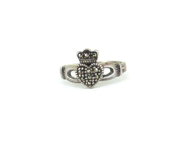 Vintage Size 6  Holding  Marcasite Heart Hands Design  Ring 925 Sterling  RG 1895