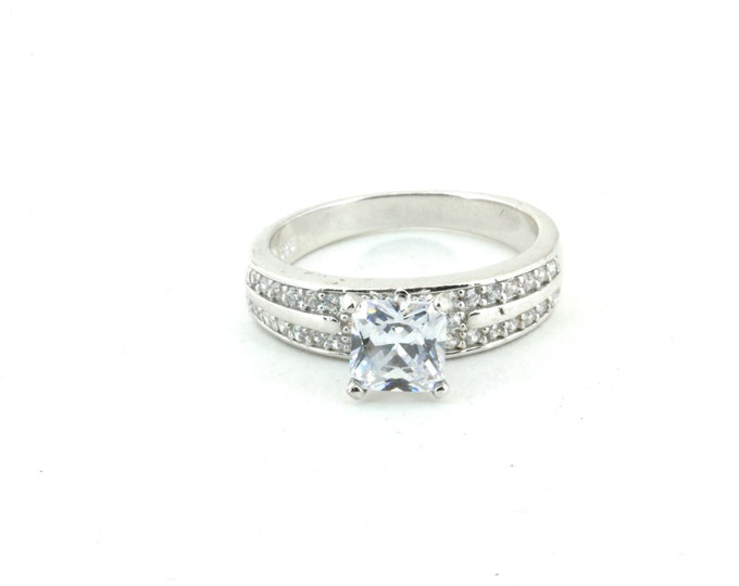 Vintage Size 7 Square White CZ Crystals Design Engagement Ring 925 Sterling Silver RG 1254