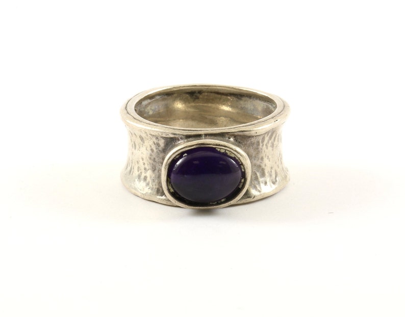 Vintage Beautiful Purple Amethyst Hammered Design Ring 925 Sterling RG 1650
