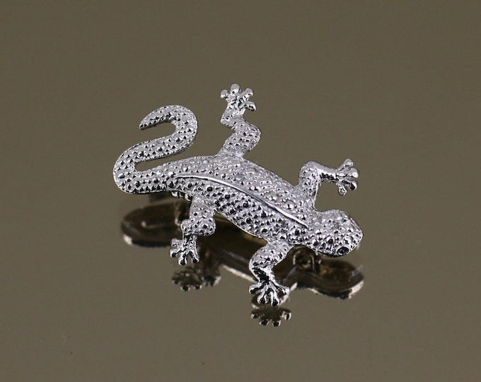 Beautiful Small Shiny Gecko Lizard Reptile With Three White Diamonds Animal Design Brooch Sterling Silver 925 BB 2311