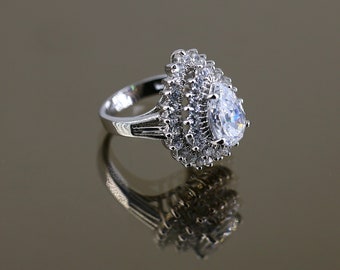 925 Sterling Silver Vintage Lind Round-cut C Z Striped Ring