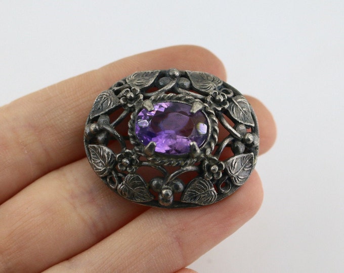 Vintage Shiny Oval Purple Amethyst Crystal Floral Design Brooch Sterling Silver 925 BB 883K