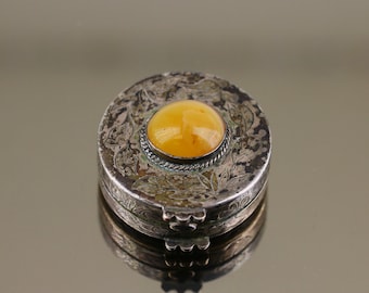 Vintage Handmade HK FD Honk Kong Orange Lace Agate Stone Etched Leaf Floral Scroll Round Shape Small Snuff Pill Box Silver OT 51