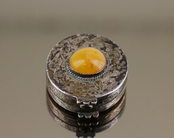 Vintage Handmade HK FD Honk Kong Orange Lace Agate Stone Etched Leaf Floral Scroll Round Shape Small Snuff Pill Box Silver OT 51