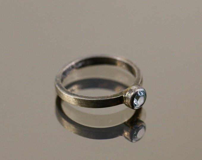 Vintage Tarnished Blue Crystal CZ Inspiring Signed JGD Band Design Ring 925 Sterling Size 6 RG 4474