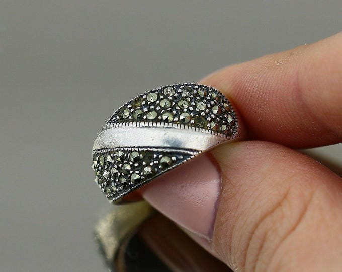 Vintage Beautiful Marcasite Stones Design Band Ring 925 Sterling RG 3863