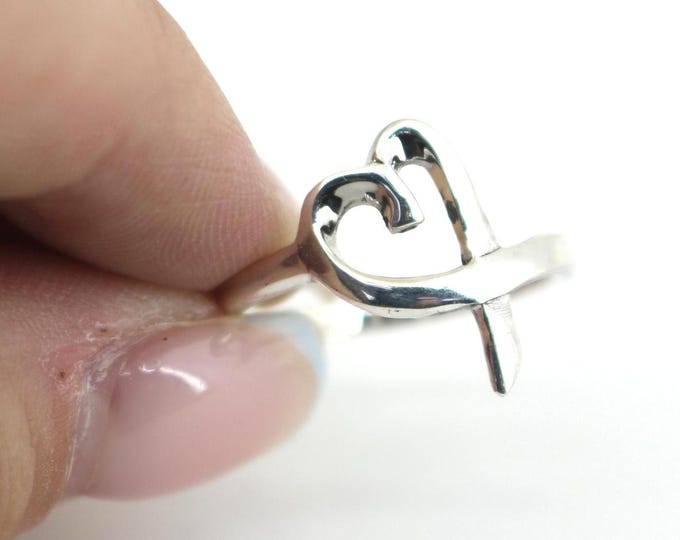 Vintage Size 7.5 Open Swirled Loving Heart Ring  Sterling RG 2497