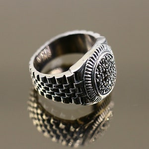 Vintage Size 7.25 Oval Shape Shiny Marcasite Stones Watch Bracelet Design Ring 925 Sterling Silver RG 2042