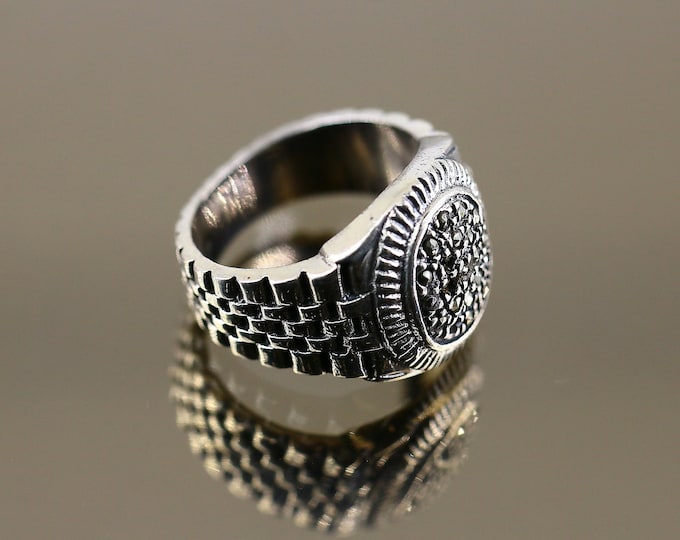 Vintage Size 7.25 Oval Shape Shiny Marcasite Stones Watch Bracelet Design Ring 925 Sterling Silver RG 2042
