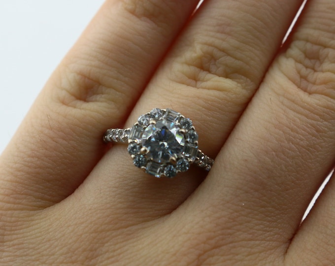 Vintage Size 5.75 Berricle Round Cut Sparkling White Crystals CZ Classic Royal Art Deco Design Ring 925 Sterling Silver  Rg 2571V