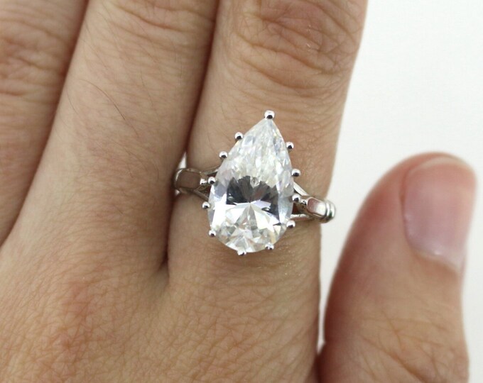 Size 6 Teardrop Pear Cut  Ring 925 Sterling Silver  RG 229