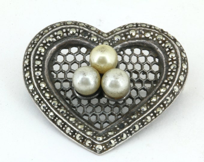 Vintage Heart Marcasite & Faux Pearl Design Brooch Pin Sterling Silver 925 BB 2247