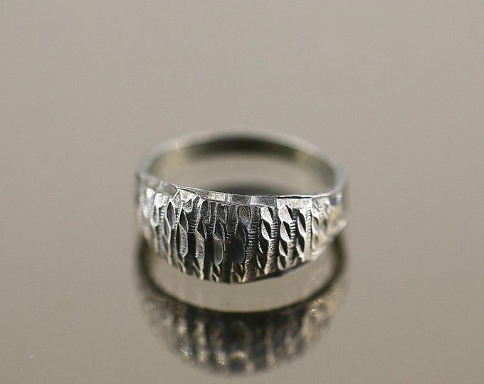 Vintage Plain Simple Diamond Cut Design Ring 925 Sterling Silver Size 6.5 RG 4358