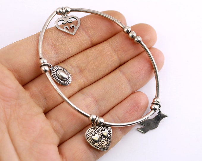 Vintage Heart Love Charm Elastic Design Bracelet 925 Sterling BR 2535