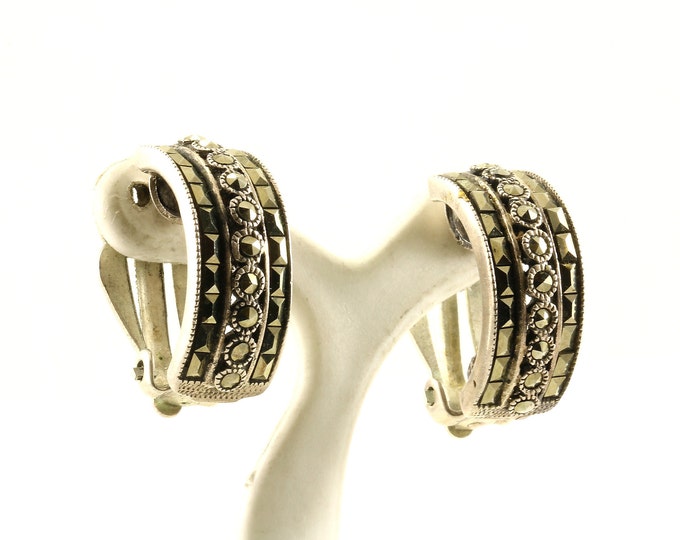 Vintage Beautiful Bar Design Marcasite Clip On Earrings Sterling Silver ER 1154