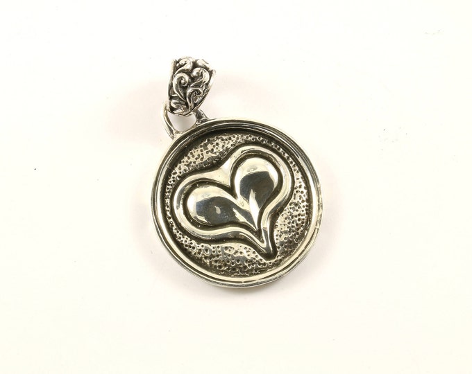 Vintage Heart Love Ex Ex Hammered Pendant 925 Sterling Silver PD 586