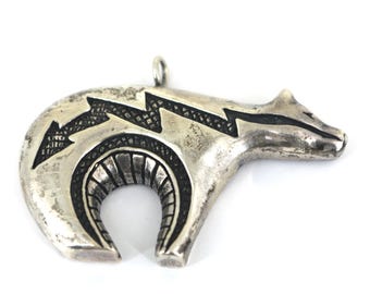 Vintage Navajo Bear Large Native American Design Pendant 925 Sterling PD 005