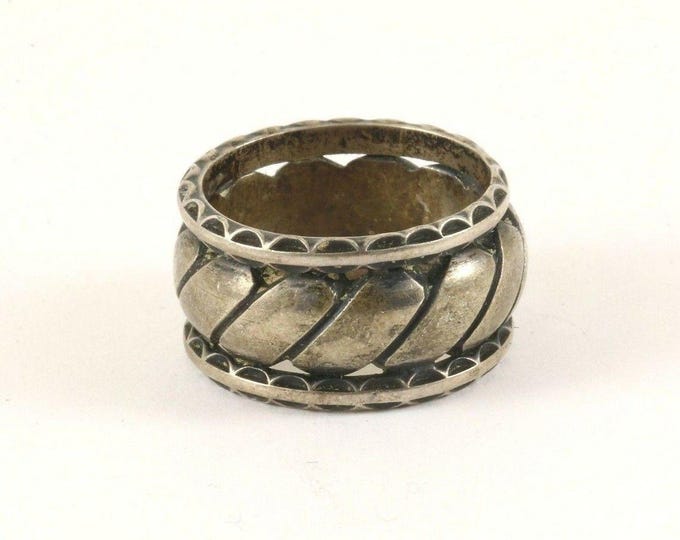 Vintage Silver Wide Twisted Lined Band Design Ring 925 Sterling Silver RG 3808