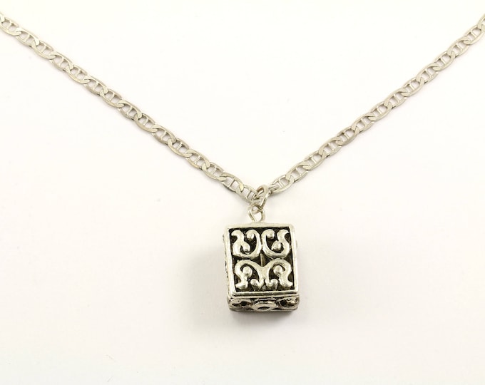 Vintage Scroll Design Box Shape Pendant Necklace 925 Sterling NC 129-E