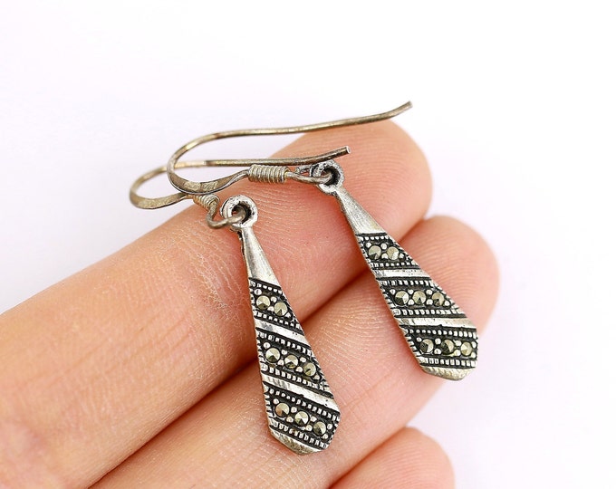 Vintage Beautiful Elongated Marcasite Stone Bar Design Drop Dangle Earrings 925 Sterling ER 1378