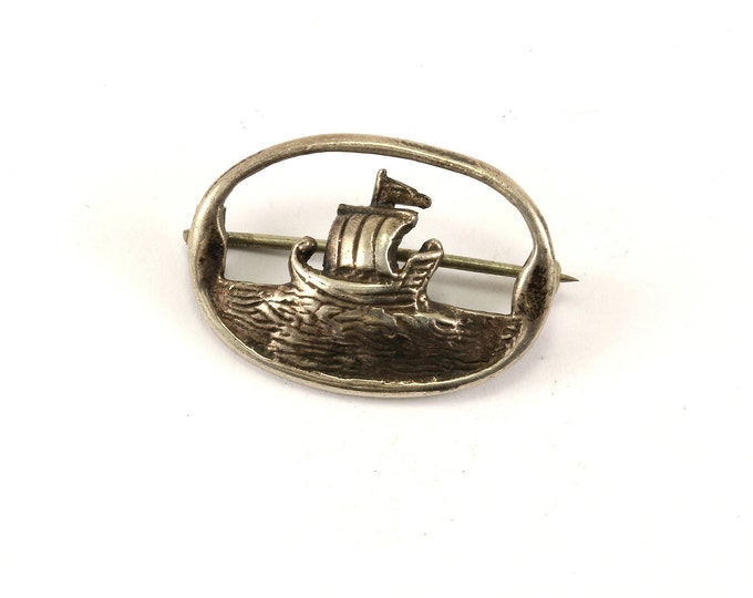 Vintage Scotland Boat Design Pin/Brooch Silver BB 1025