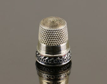 Vintage Scrolls Shiny Design Sewing Thimble Small Size 6 925 Sterling OT 1300