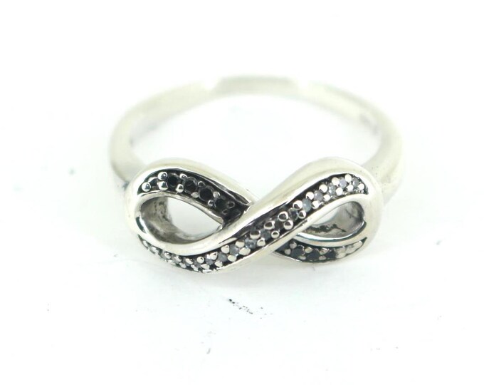 Vintage Infinity Promise Round Cut White & Black CZ Crystals Ring 925 Sterling RG 4571