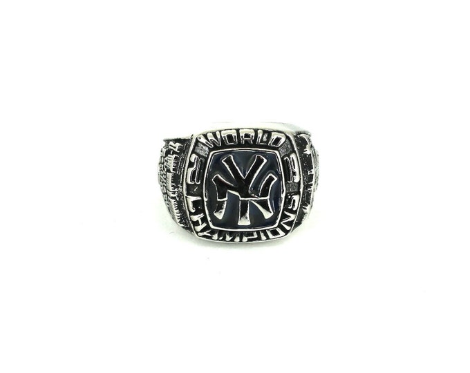 Vintage World 2009 Champions  William Barthman Jewellery  Ring 925 Sterling RG 368