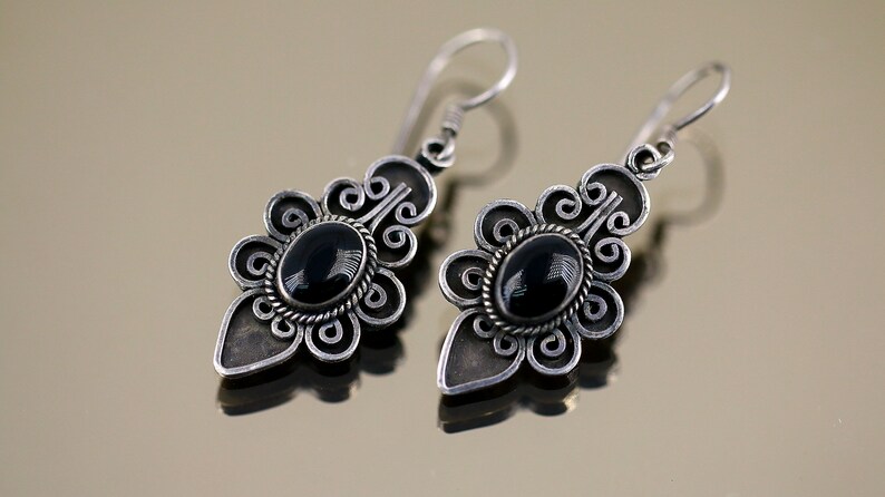 Vintage Natural Oval Black Onyx Scroll Design Drop Dangle Earrings Sterling Silver 925 ER 1437
