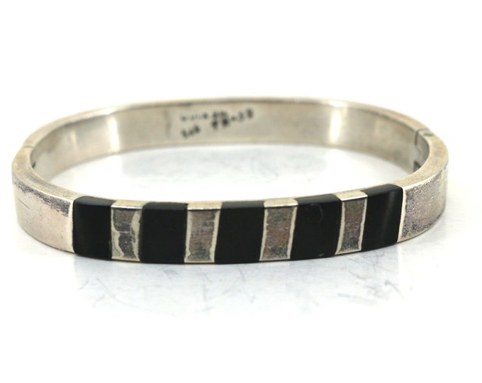 Vintage Size 6 in Onyx Hinged Mexico Bracelet 925 Sterling Br 928