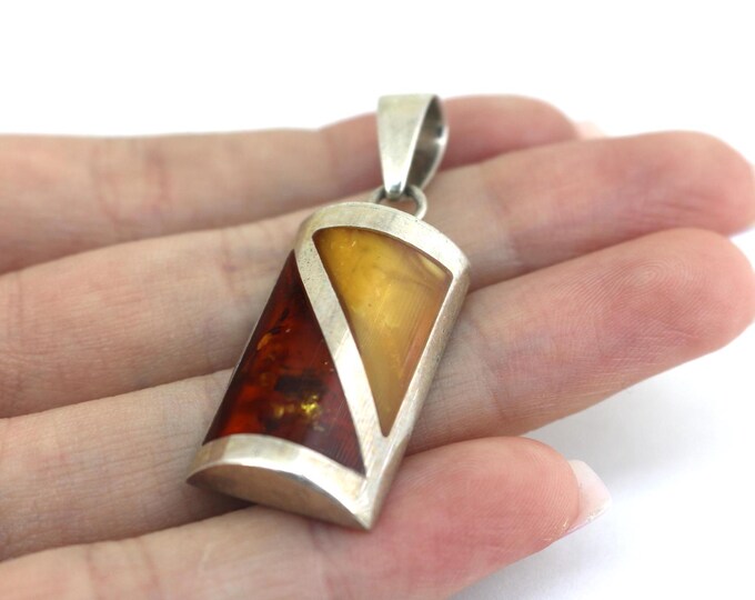 Vintage Handmade Brown Butterscotch Baltic Amber Pendant Silver 925 Sterling PD 2491