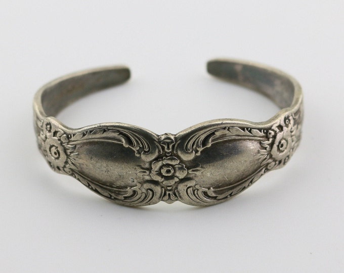 Vintage 1847 Rogers Bros IS Signed Floral Silver Plated Cuff Bracelet BR 1655L