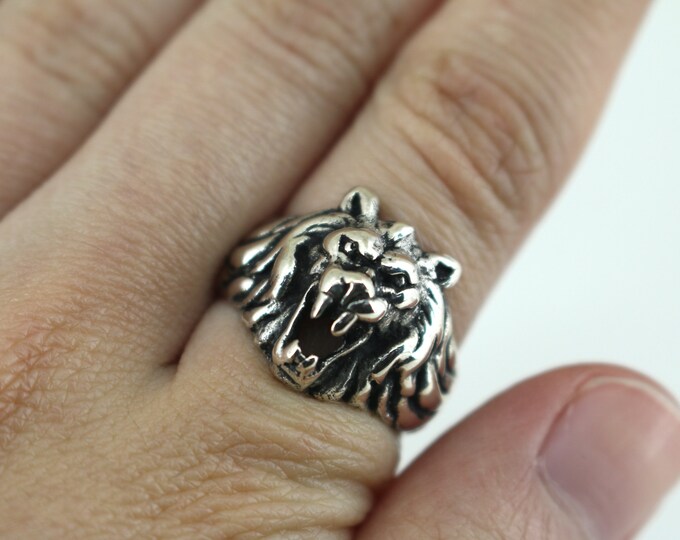 Vintage Size 7 Lion Large Ring 925 Sterling Silver RG 936