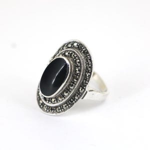 Vintage Cocktail Black  Oval Onyx & Marcasite Stones Design  Ring 925 Sterling Silver RG 1420