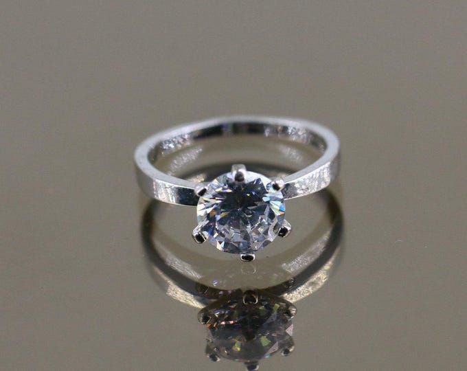Vintage Beautiful Elegant Sparkling White Crystal CZ Promise Engagement Ring 925 Sterling Silver Size 6 RG 3934a