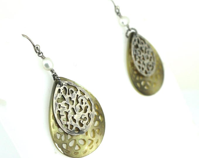 Vintage Indonesian Shell Pearl Teardrop Dangle Earrings 925 Sterling Silver ER 915
