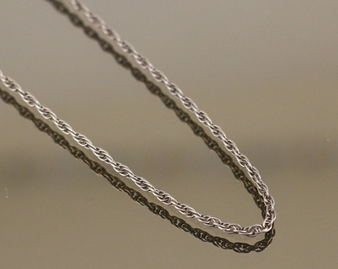 Vintage 19 Inch Shiny Simple Plain Prince Of Wales Chain Design Necklace 925 Sterling NC 1082E