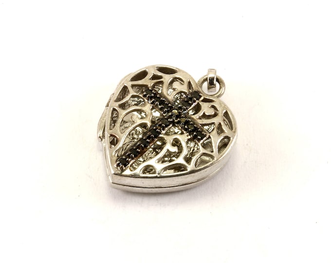Vintage Heart Shaped Locked Design Pendant 925 Sterling PD 1693