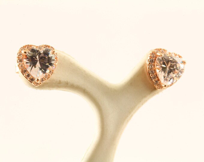 Vintage Beautiful Heart Shape Pave Sparkling Crystals CZ Design Stud Earrings Sterling Silver ER 1294