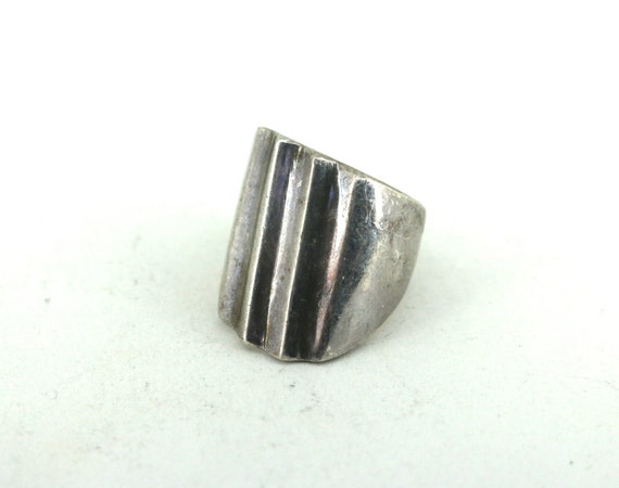 Vintage Size 7 Ribbed Abstract Design Ring 925 St… - image 3