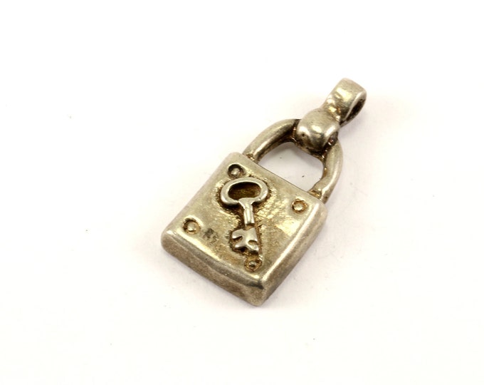 Vintage Lock & Key Pendant 925 Sterling Silver PD 1557