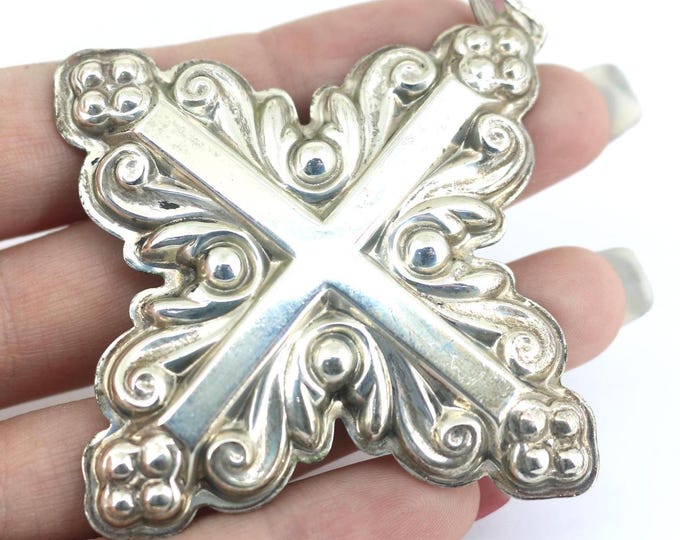 Vintage 1983 Reed and Barton Snowflake Christmas Cross Ornament 925 Sterling Silver PD 2881